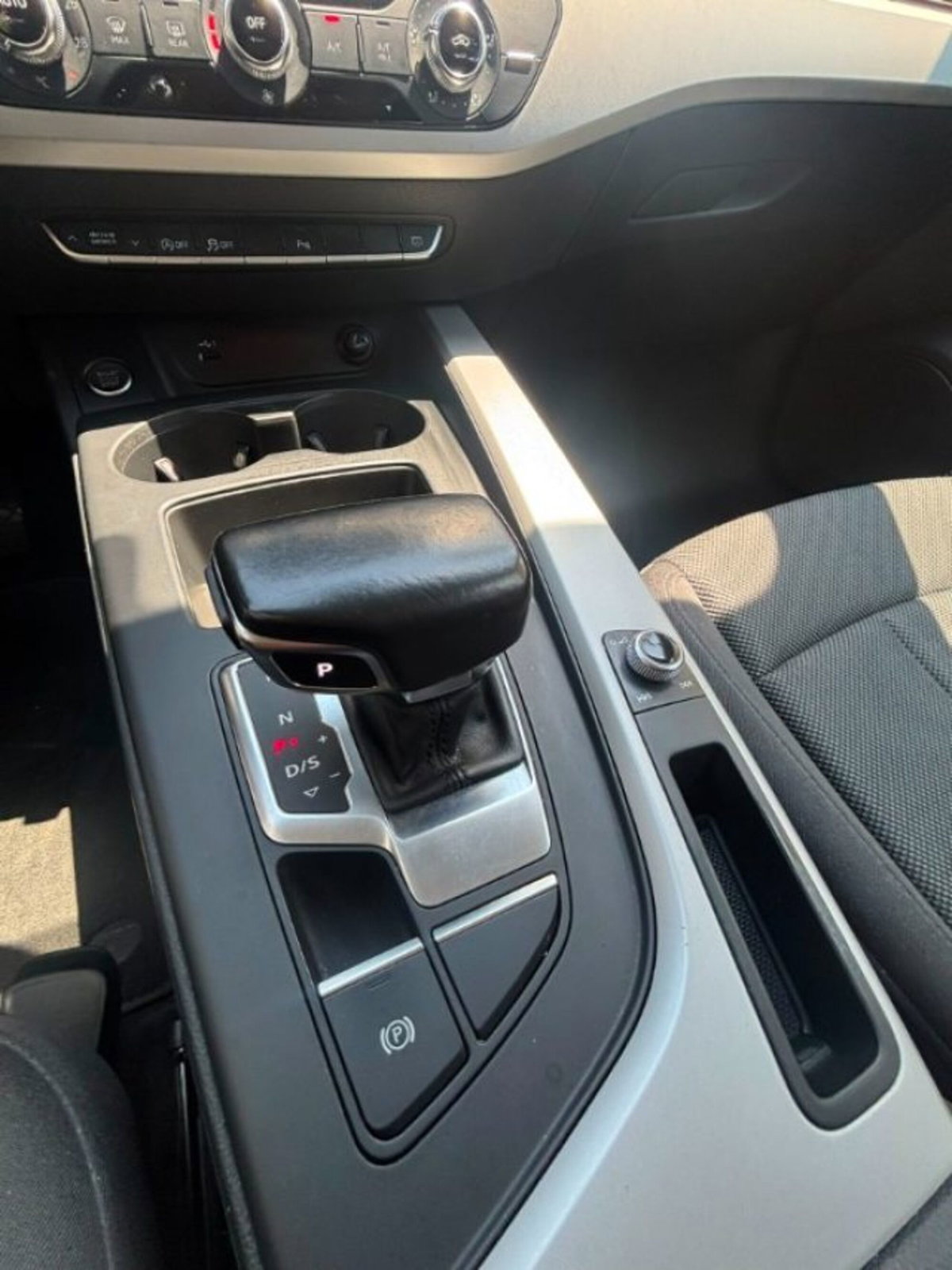 Audi A4 Avant 35 TDI/163 CV S tronic Business Advanced (15)