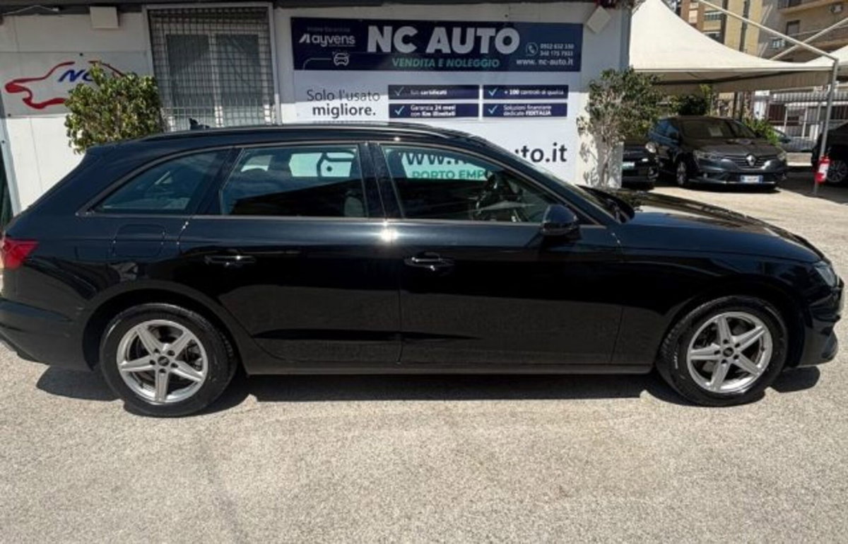 Audi A4 Avant 35 TDI/163 CV S tronic Business Advanced (2)