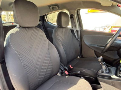 Lancia Ypsilon 1.0 FireFly 5 porte S&S Hybrid Ecochic Gold (7)