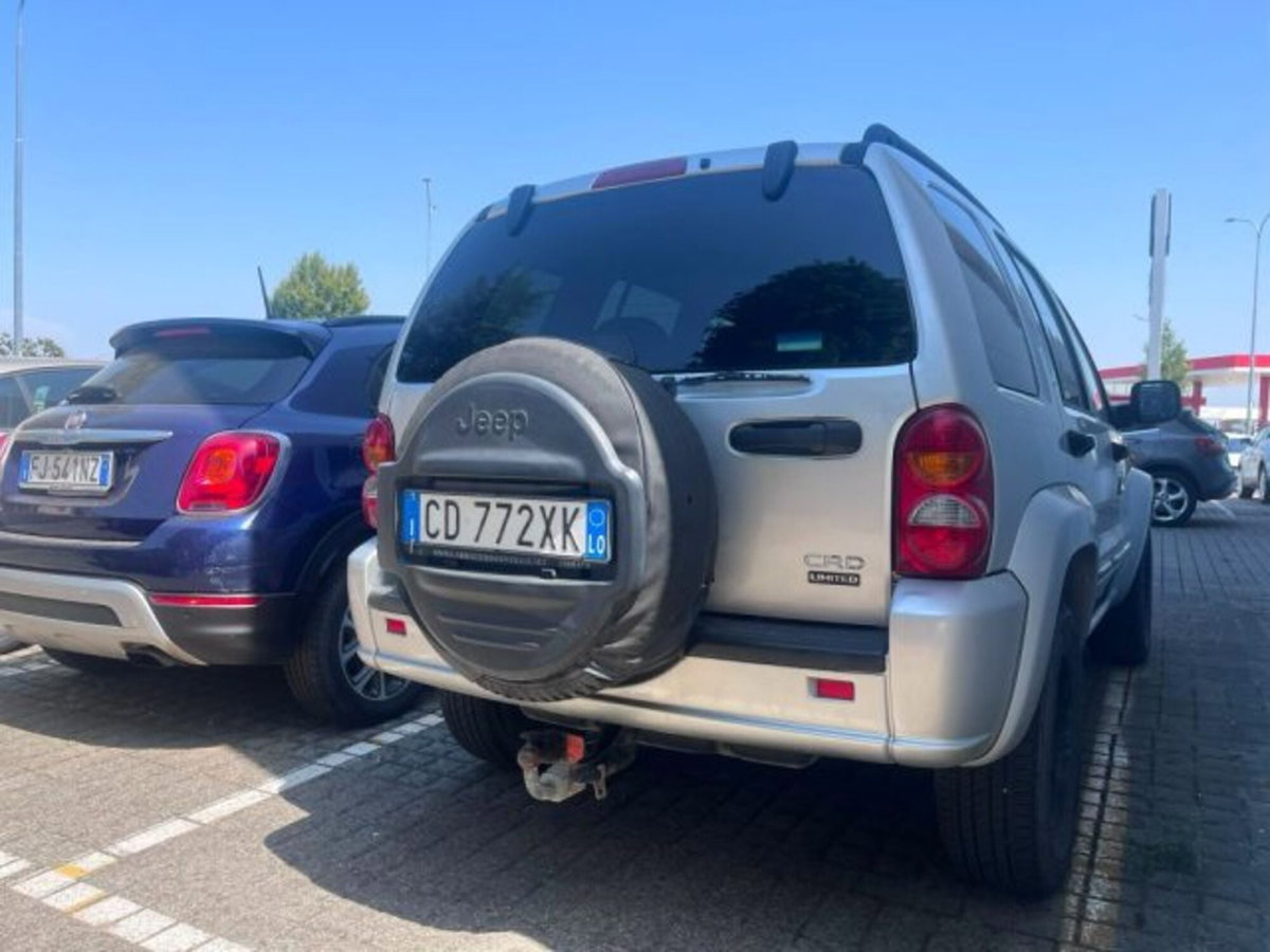 Jeep Cherokee 2.8 CRD Limited (2)