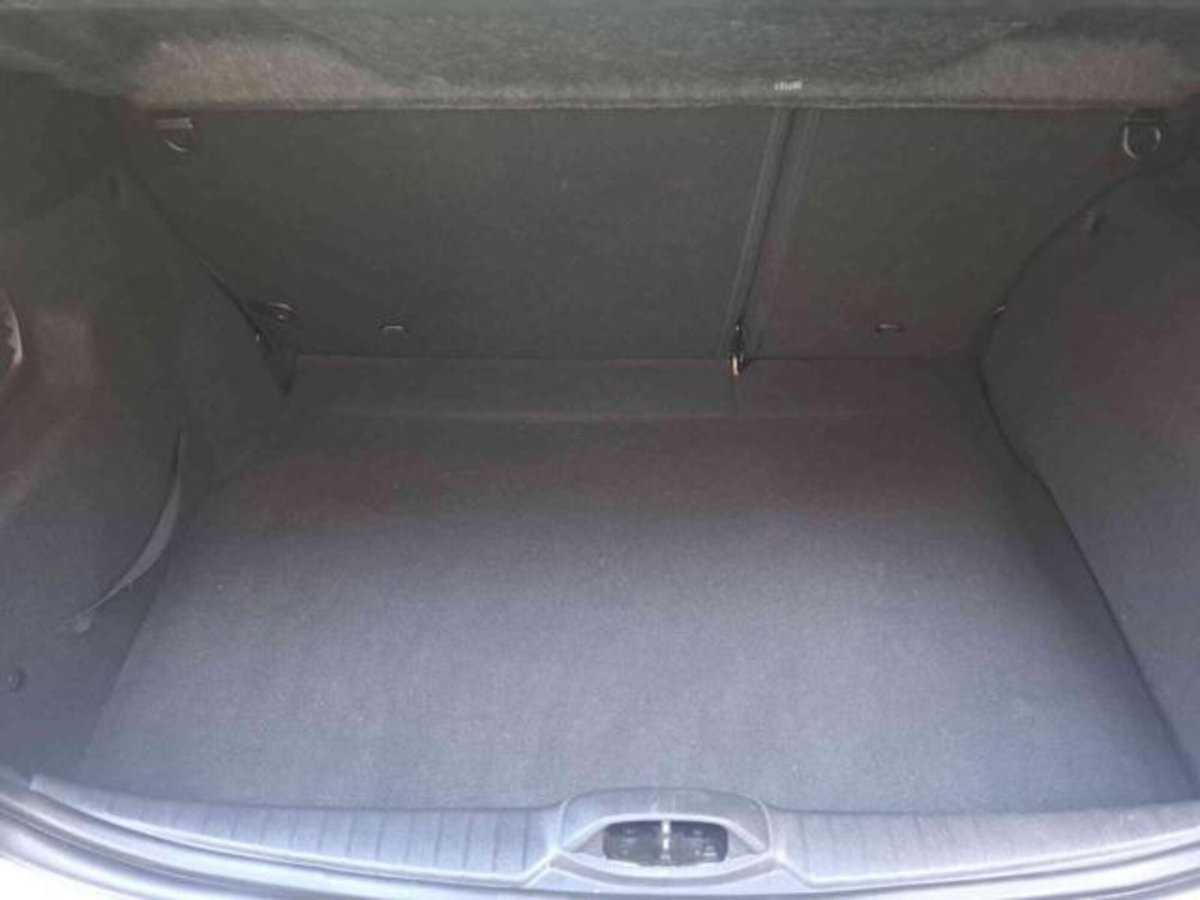Peugeot 208 VTi 120 CV 5 porte Allure (19)