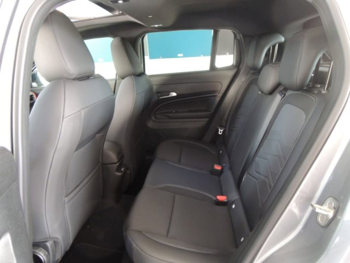 Jeep Avenger 1.2 turbo Summit fwd 100cv (13)