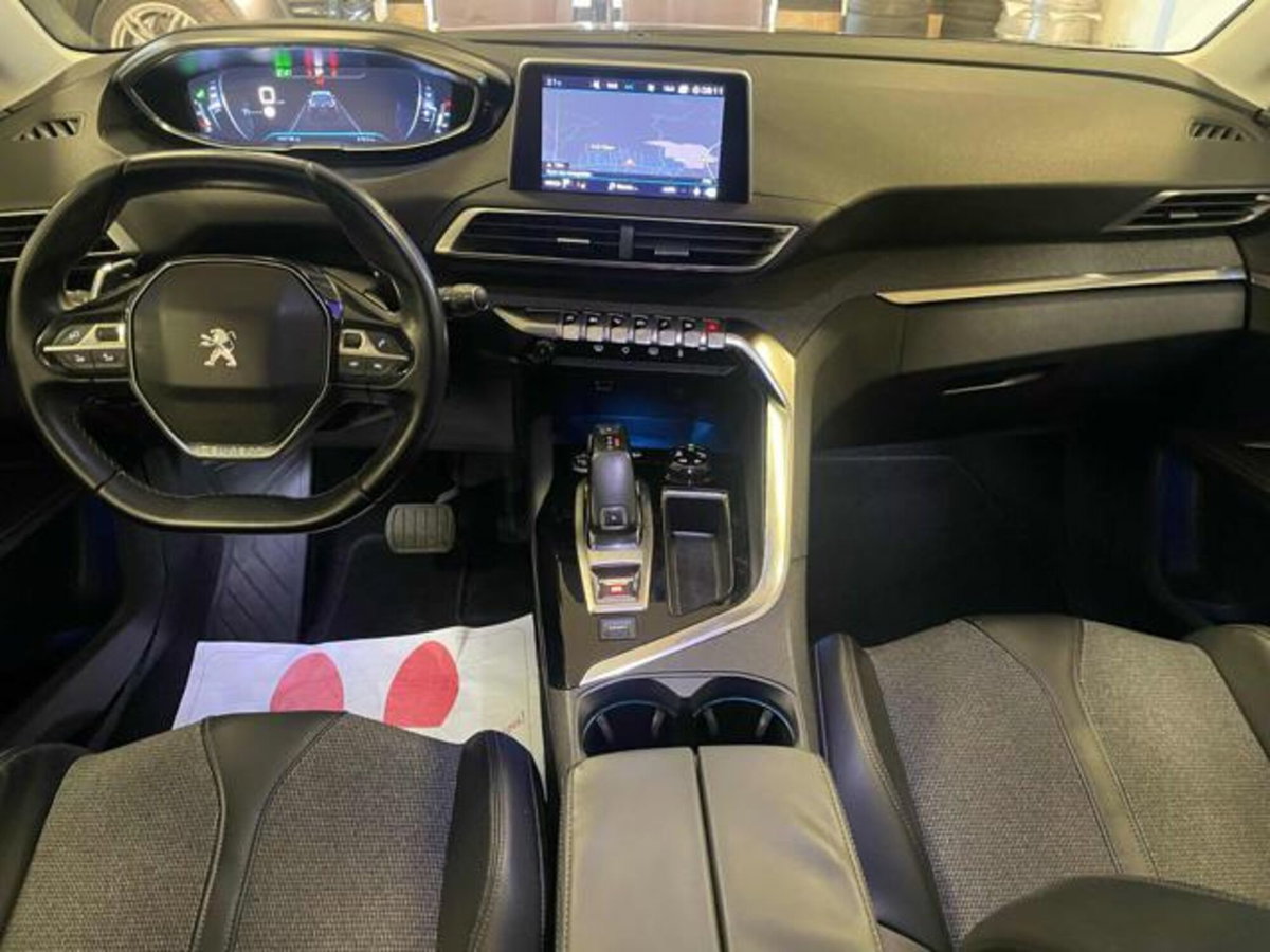 Peugeot 5008 BlueHDi 120 S&S EAT6 Active (2)