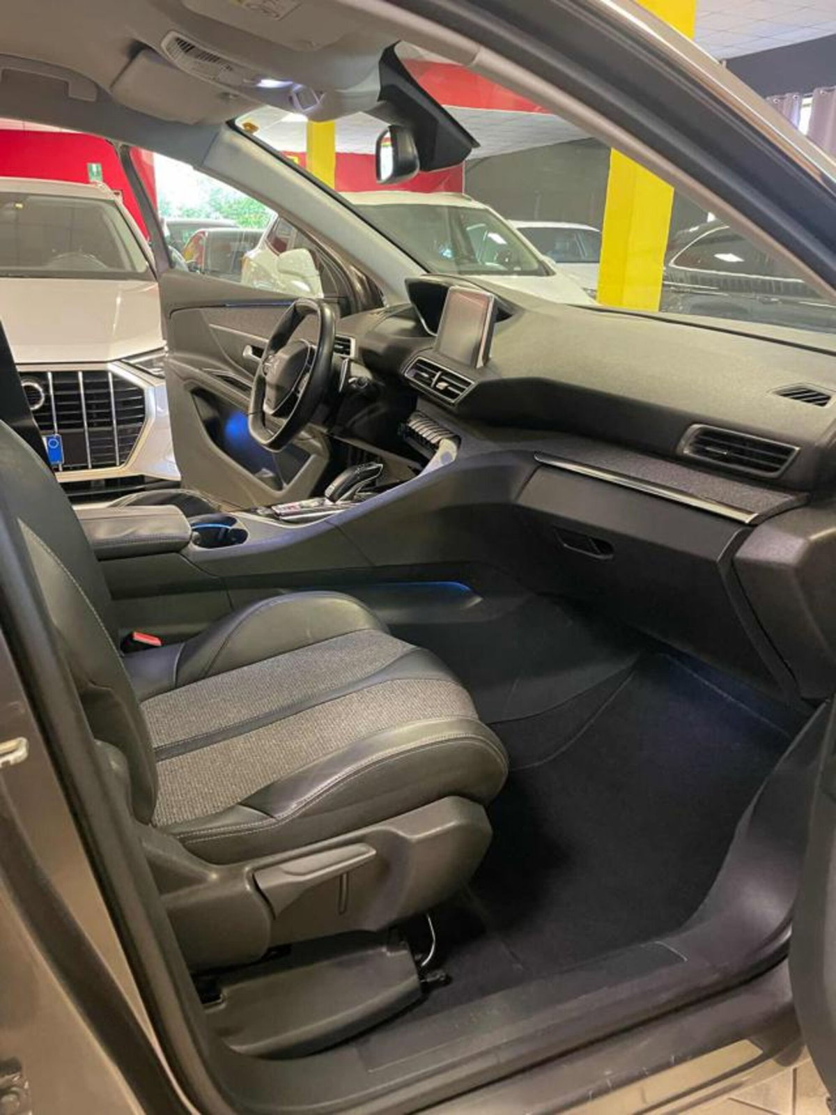 Peugeot 5008 BlueHDi 120 S&S EAT6 Active (5)