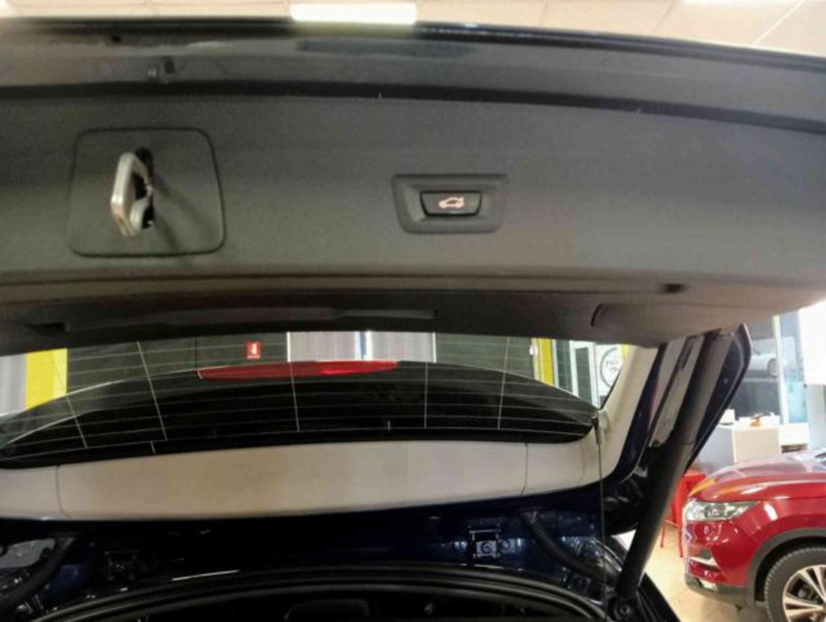 BMW X1 sDrive16d Business (13)