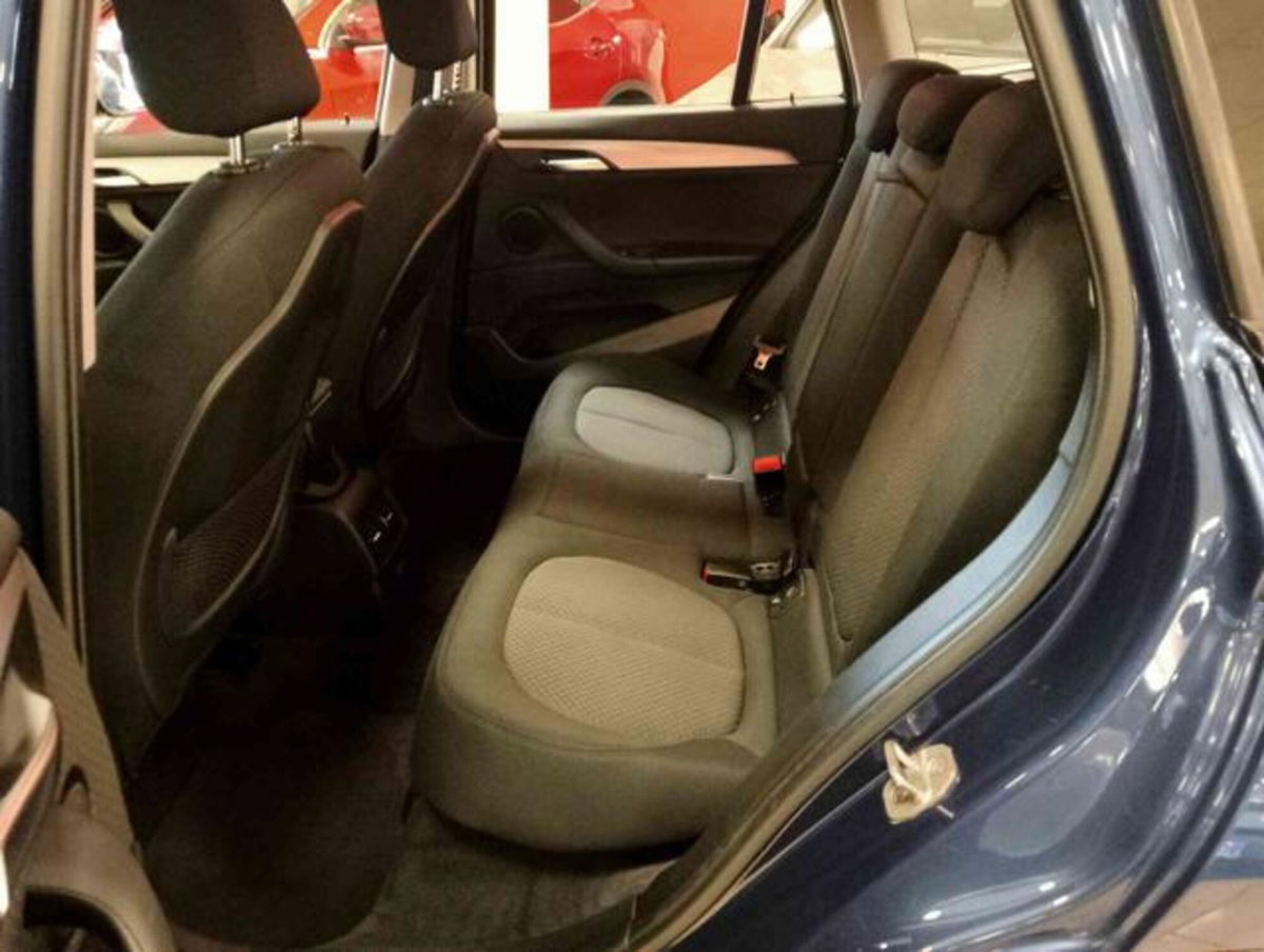 BMW X1 sDrive16d Business (9)