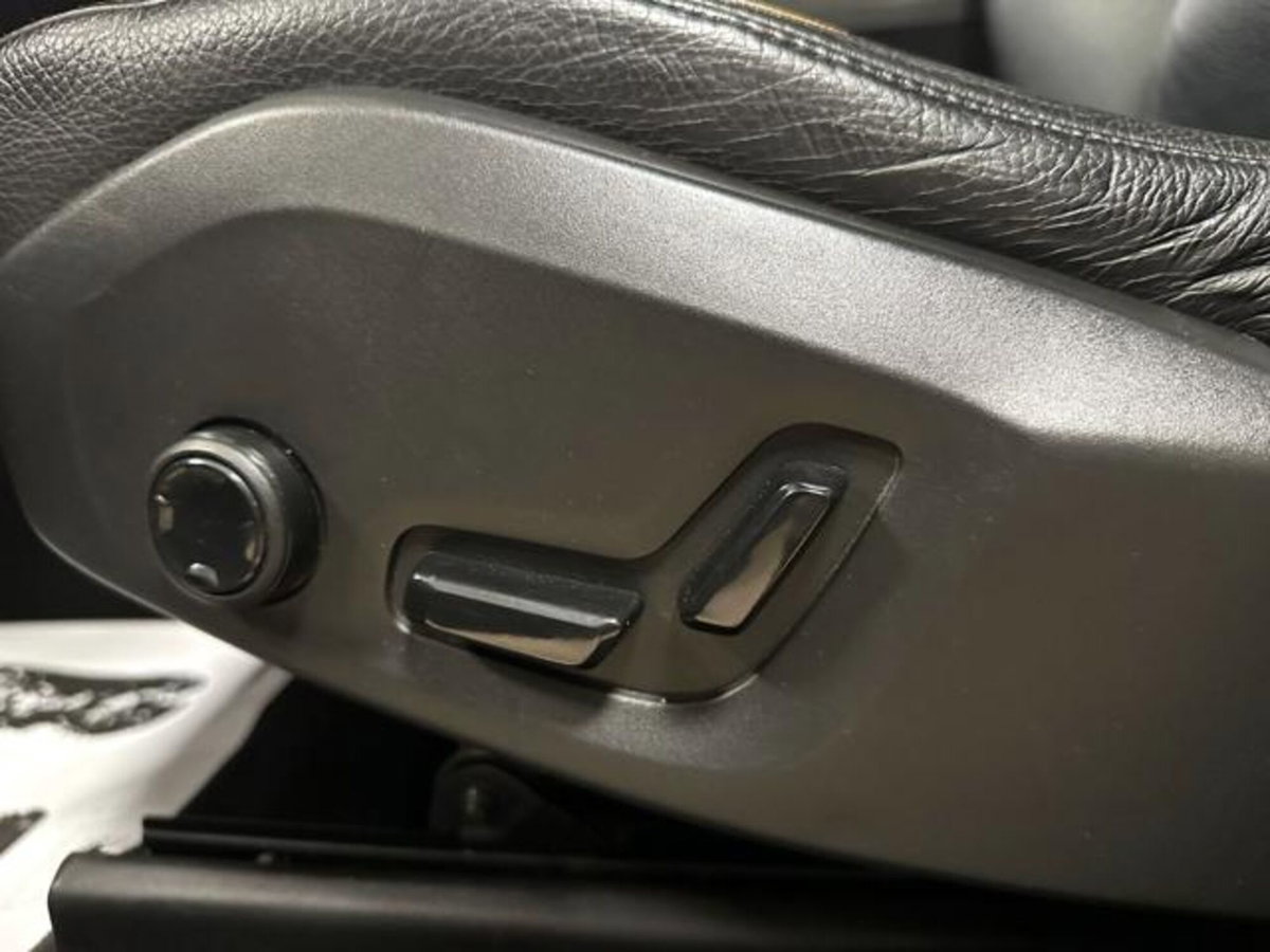 Volvo XC60 D4 AWD Business (11)