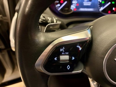 Jaguar E-Pace 2.0D I4 163 CV AWD Auto (12)