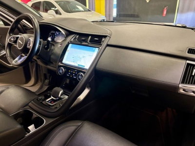 Jaguar E-Pace 2.0D I4 163 CV AWD Auto (20)