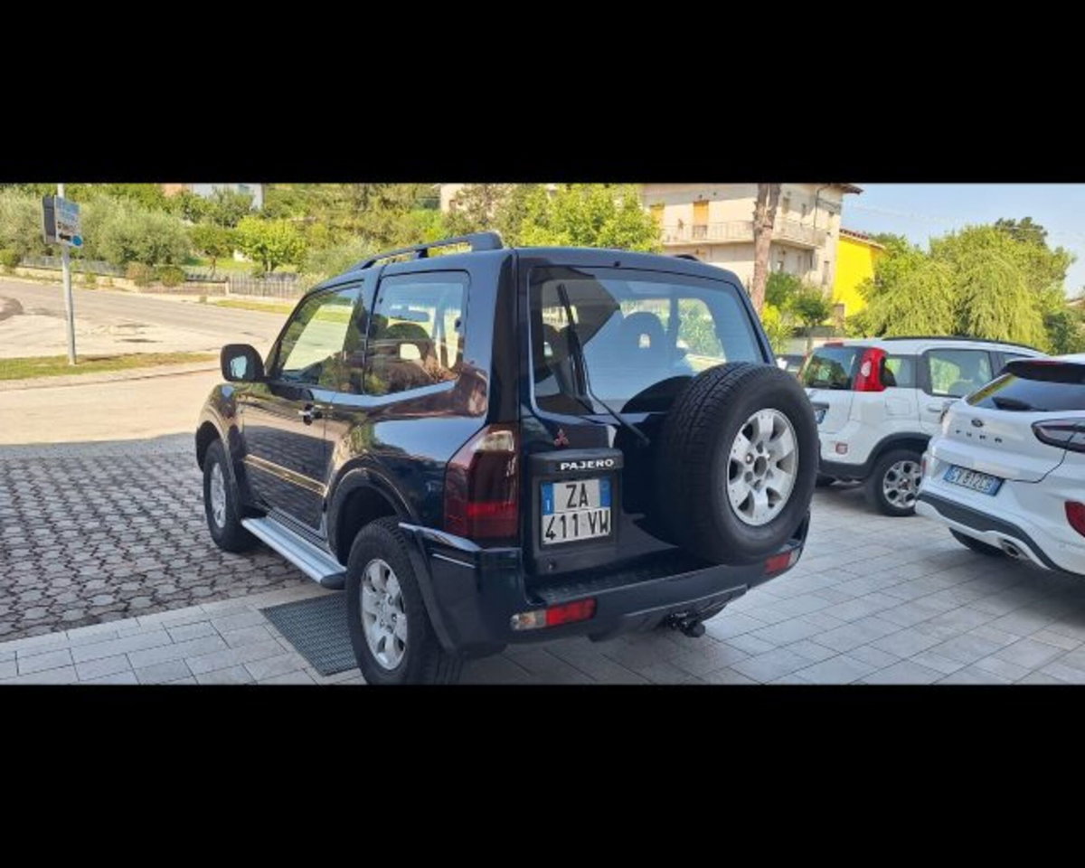 Mitsubishi Pajero 3.2 16V DI-D 3p. GLX (5)