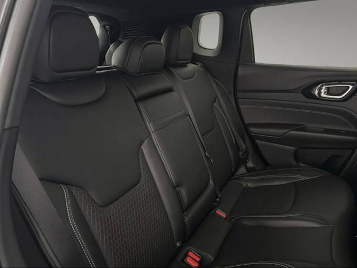 Jeep Compass 1.3 T4 190CV PHEV AT6 4xe 80° Anniversario (12)