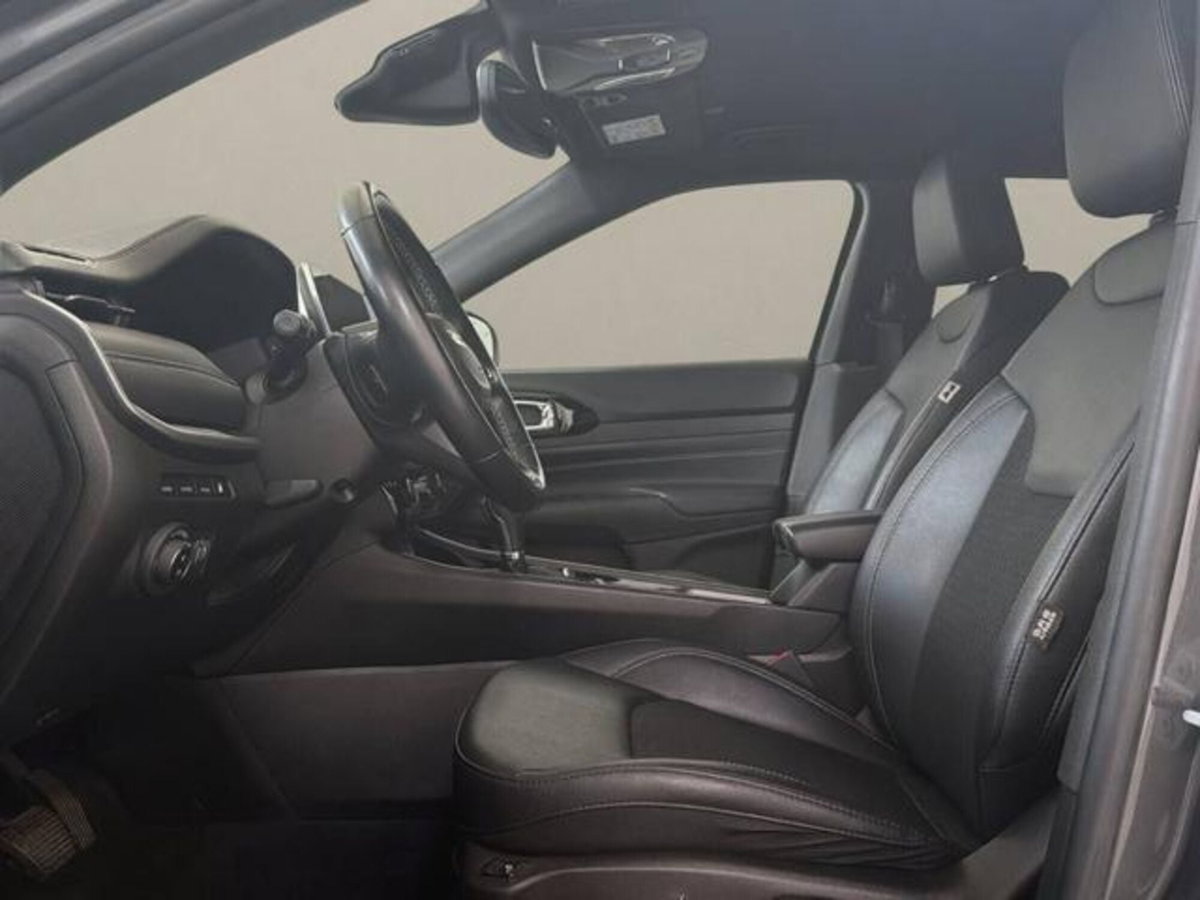 Jeep Compass 1.3 T4 190CV PHEV AT6 4xe 80° Anniversario (8)