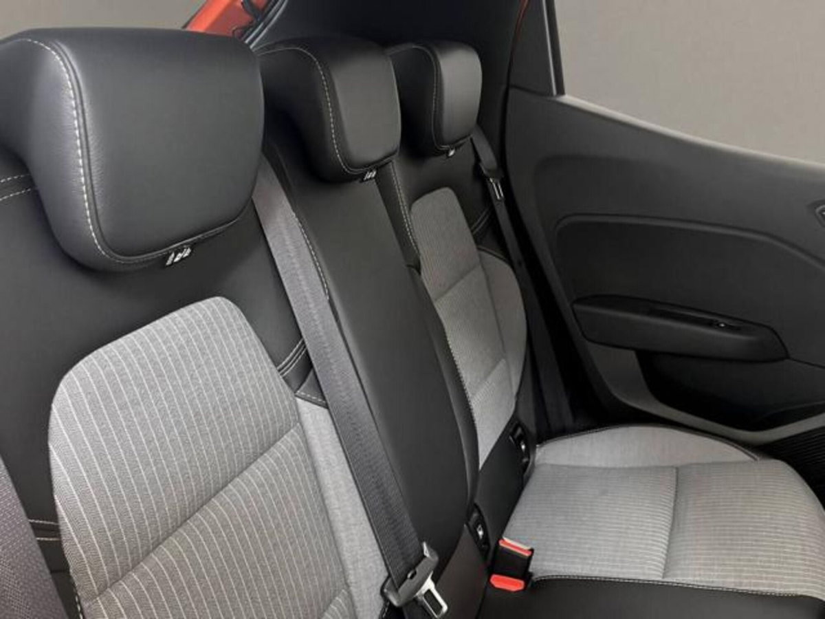 Renault Clio 1.0 tce Techno Gpl 100cv (12)