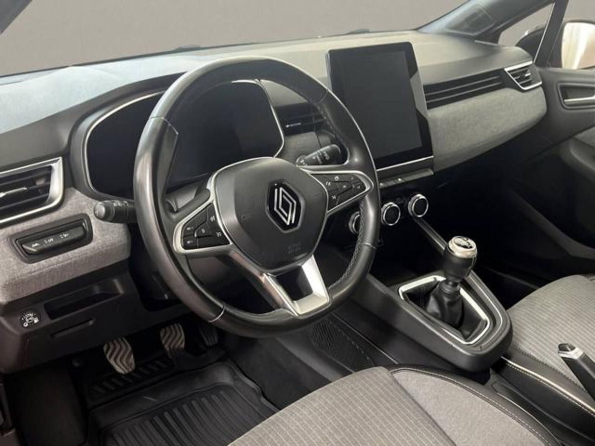 Renault Clio 1.0 tce Techno Gpl 100cv (18)
