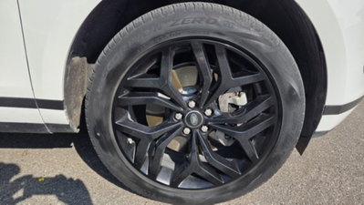 Land Rover Range Rover Evoque 2.0D I4-L.Flw 150 CV AWD Auto R-Dynamic (6)