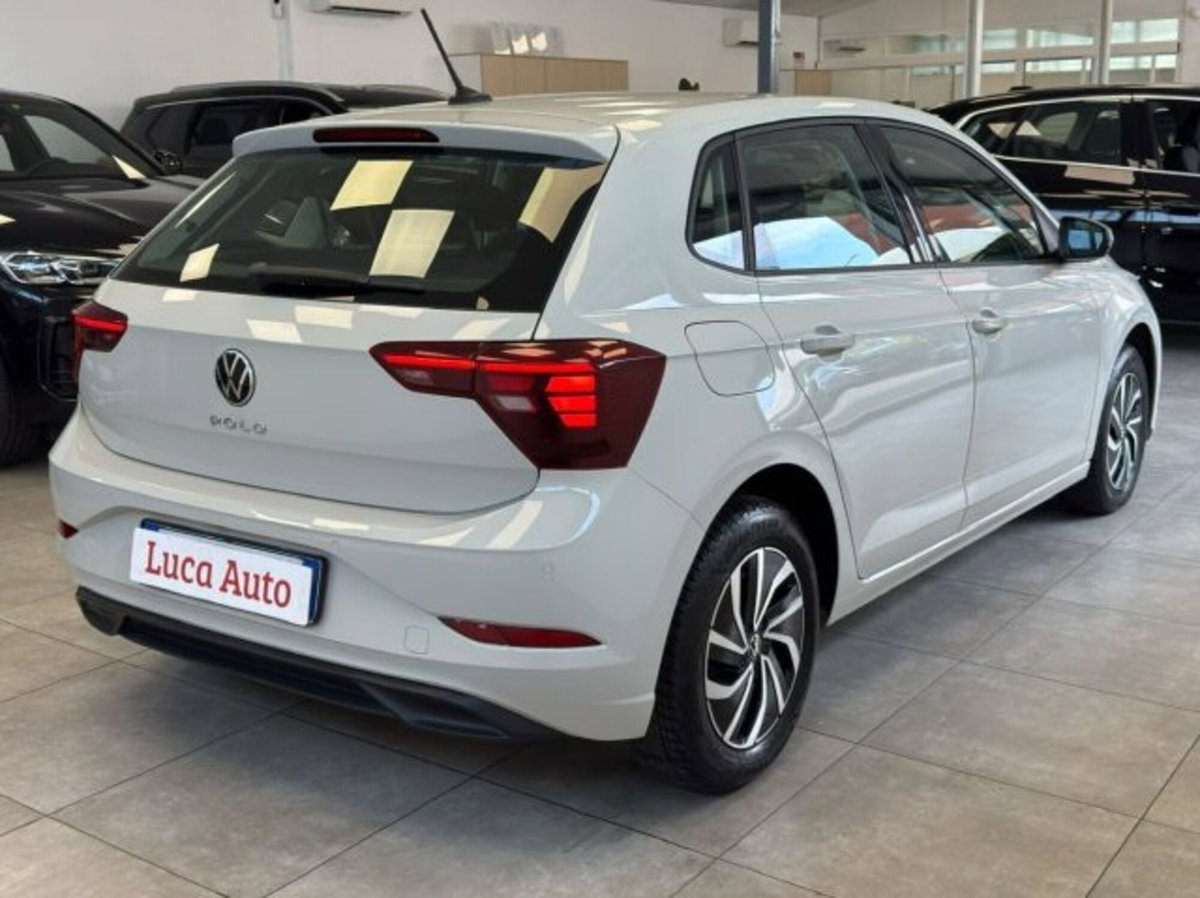 Volkswagen Polo 1.0 tsi R-Line 95cv (4)