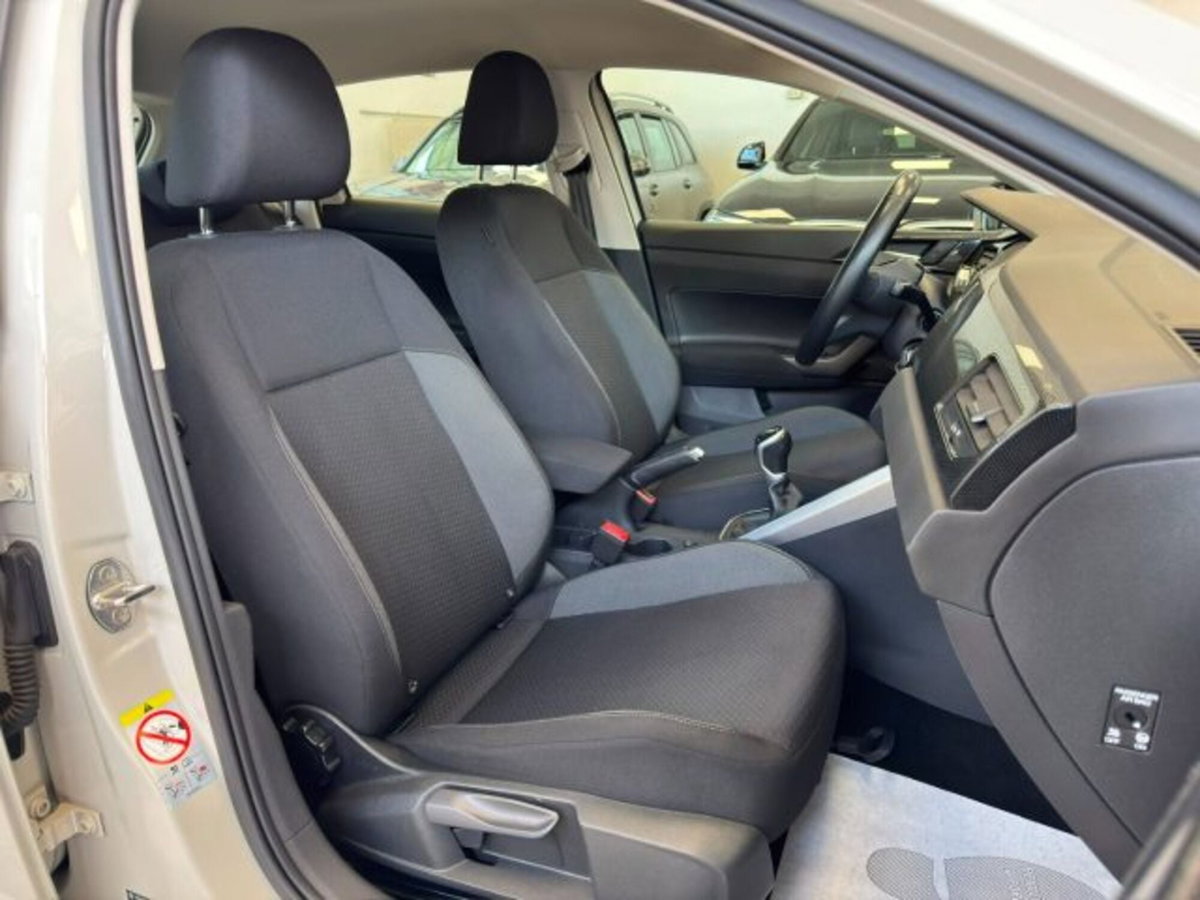 Volkswagen Polo 1.0 tsi R-Line 95cv (9)