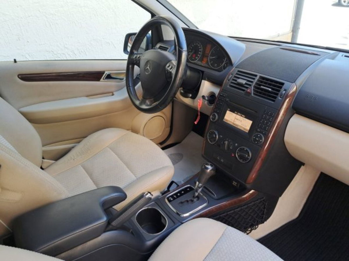 Mercedes-Benz Classe A 160 AUTOMATIC Special Edition (11)