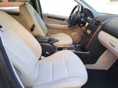 Mercedes-Benz Classe A 160 AUTOMATIC Special Edition (12)