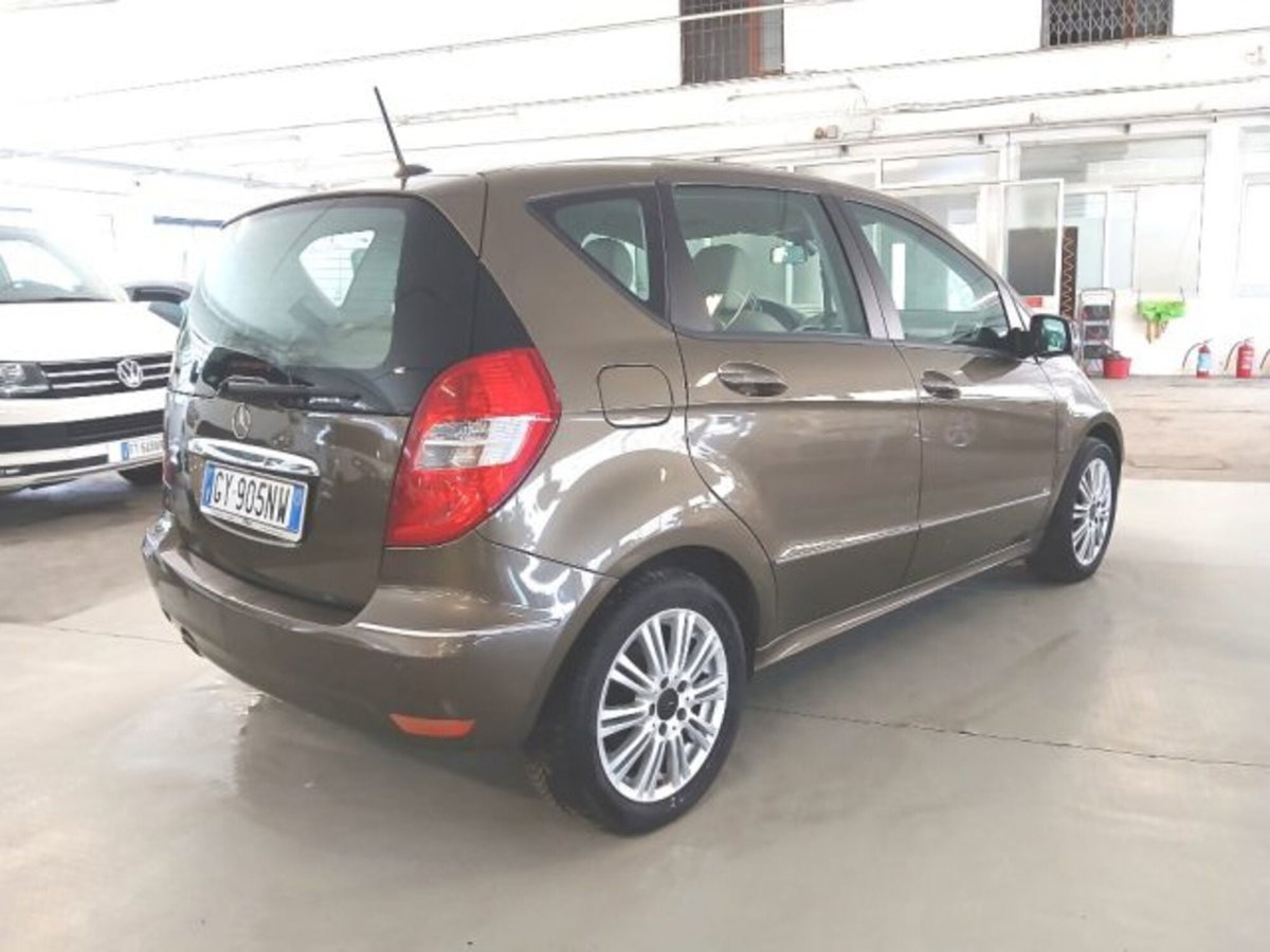 Mercedes-Benz Classe A 160 AUTOMATIC Special Edition (4)