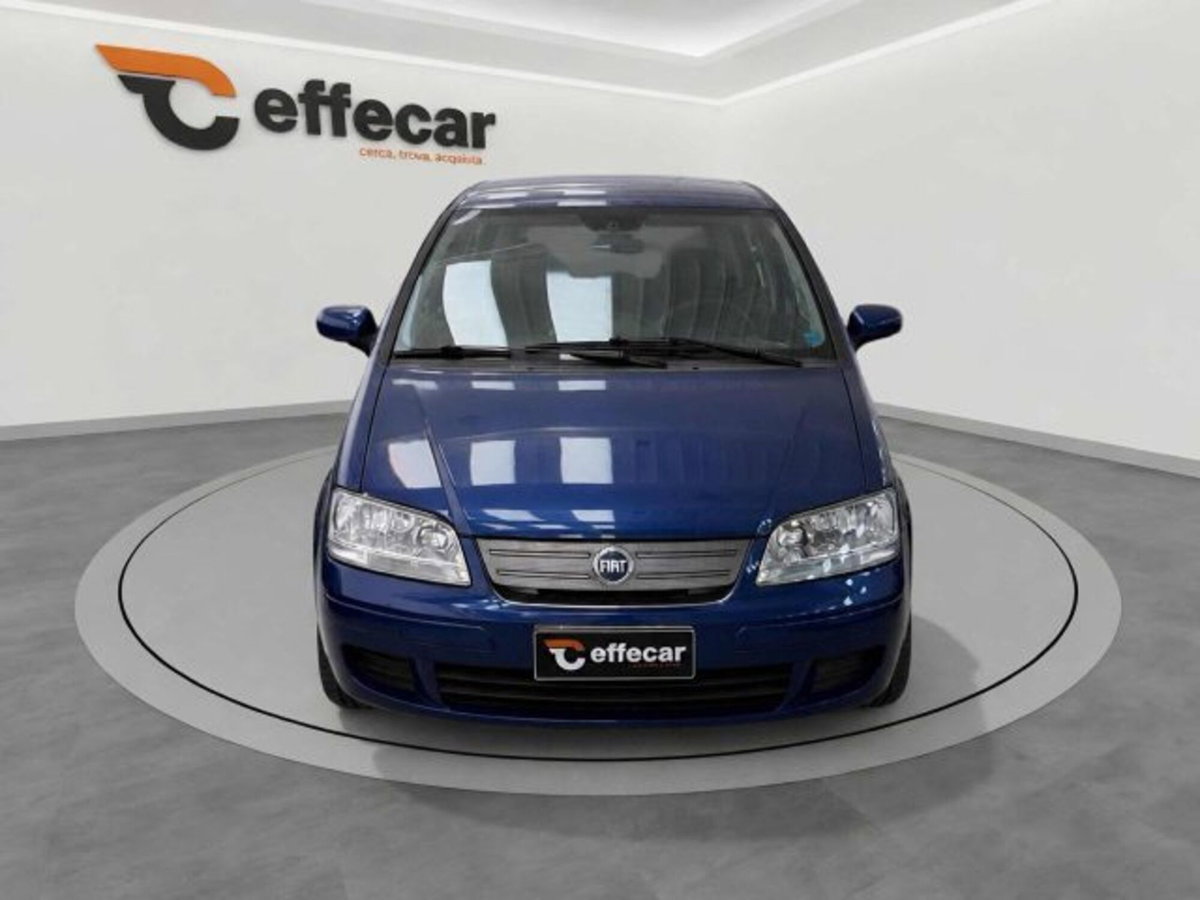 Fiat Idea 1.4 16V BlackMotion (2)