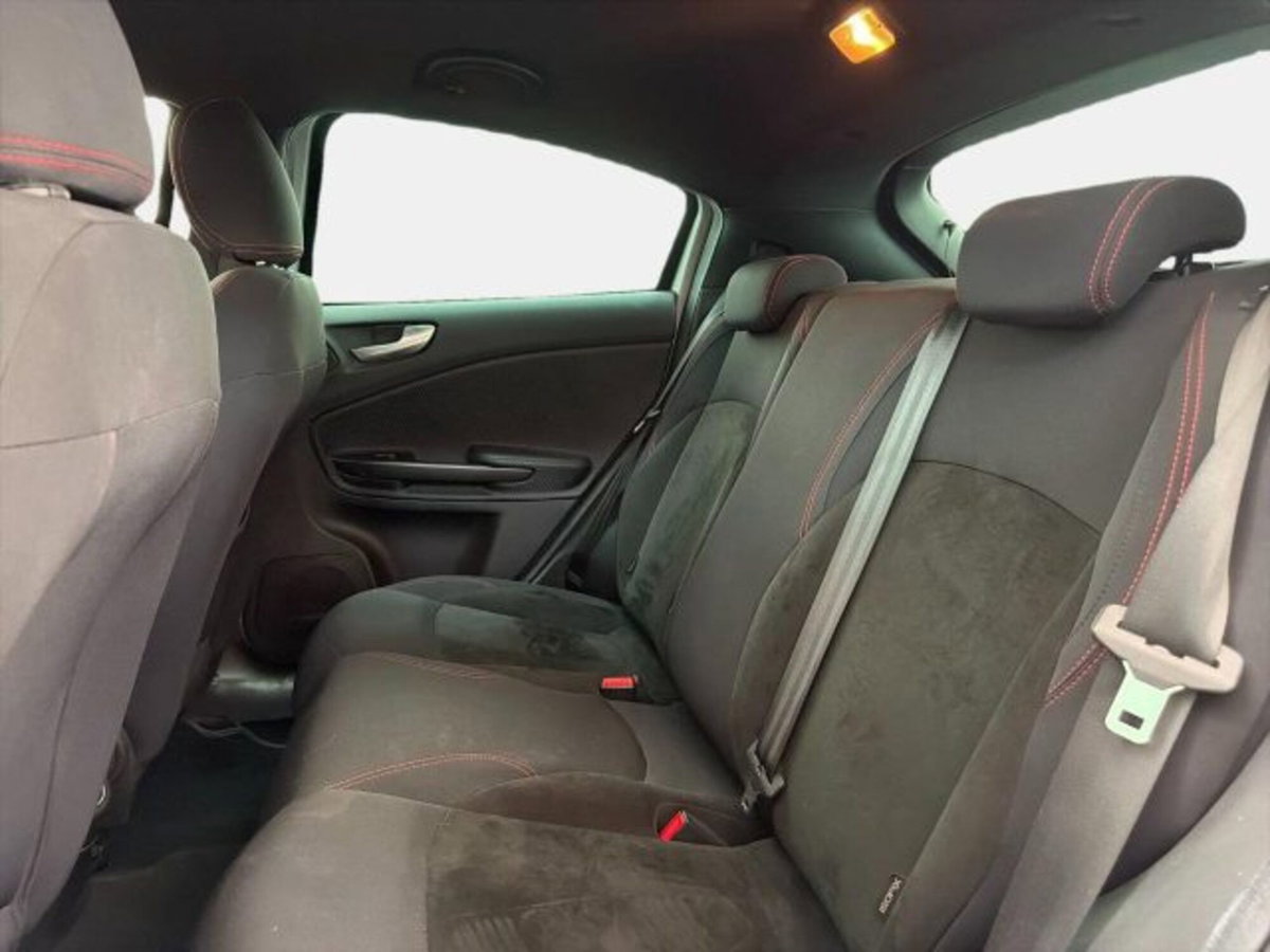 Alfa Romeo Giulietta 1.4 Turbo multiair Sprint 150cv (13)
