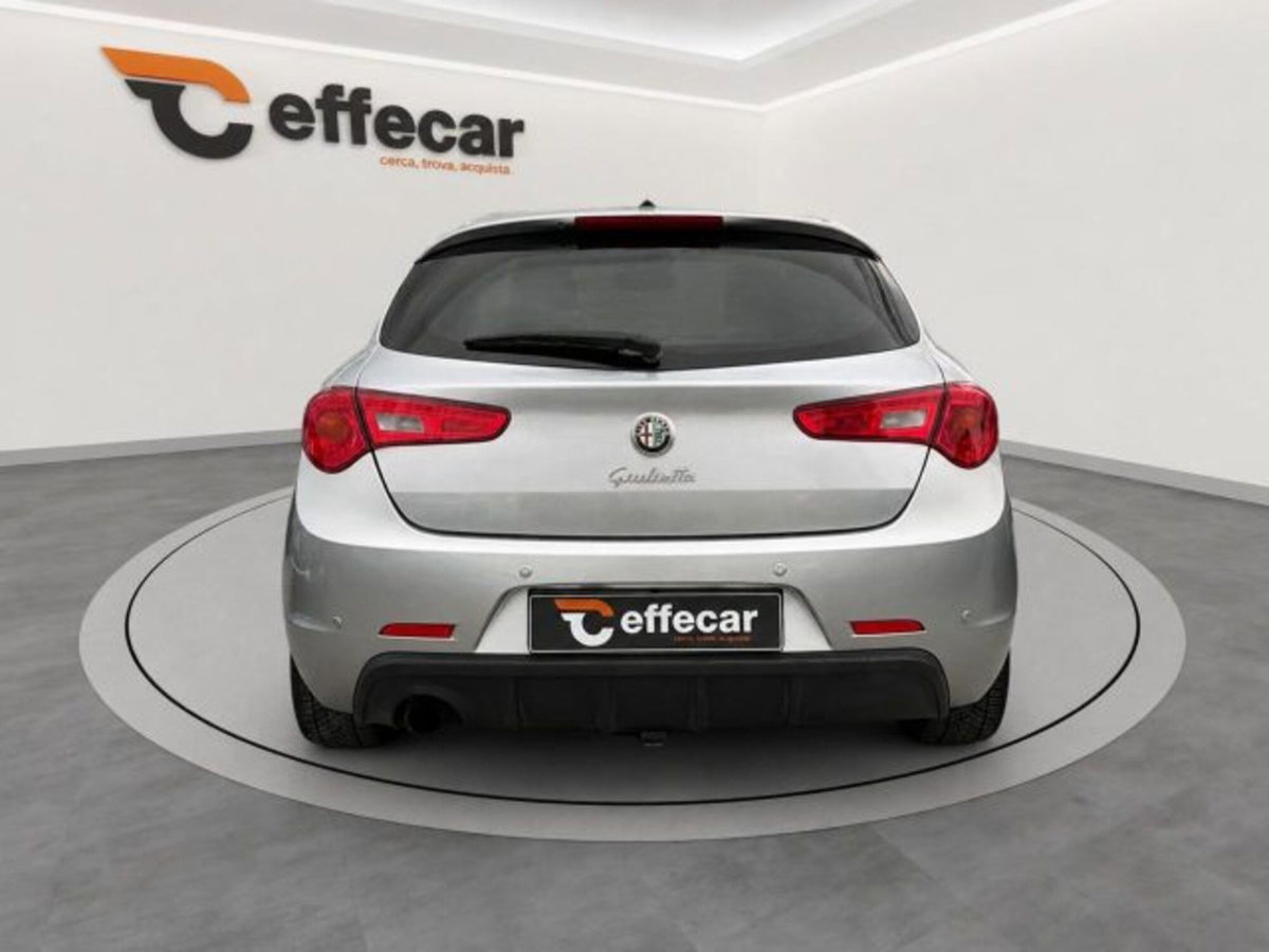 Alfa Romeo Giulietta 1.4 Turbo multiair Sprint 150cv (5)