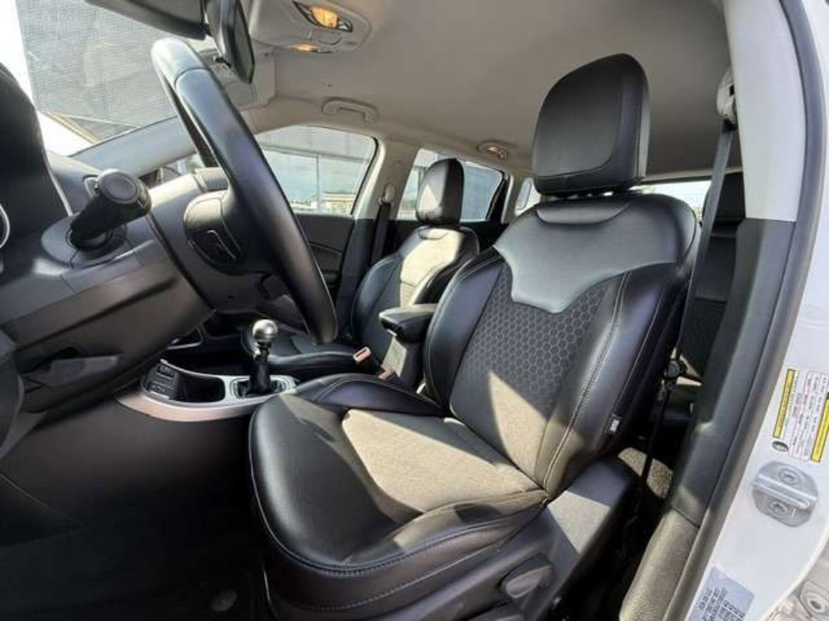 Jeep Compass 1.6 Multijet II 2WD Business (9)