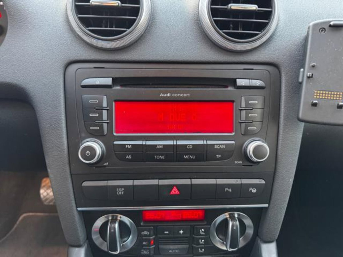 Audi A3 Sportback 1.9 TDI F.AP. S tronic Attraction (14)