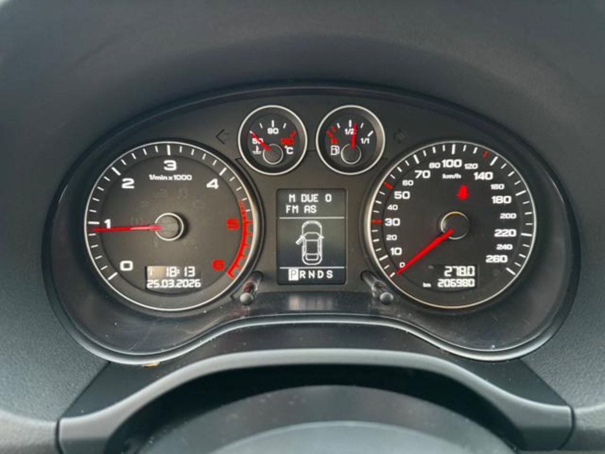 Audi A3 Sportback 1.9 TDI F.AP. S tronic Attraction (7)