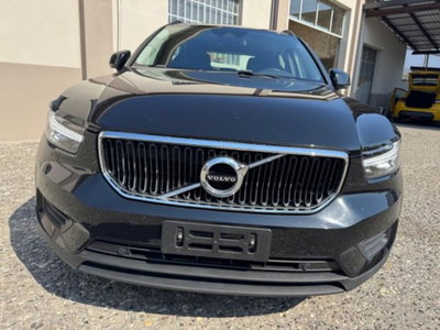 Volvo XC40 T2 automatico Core (2)