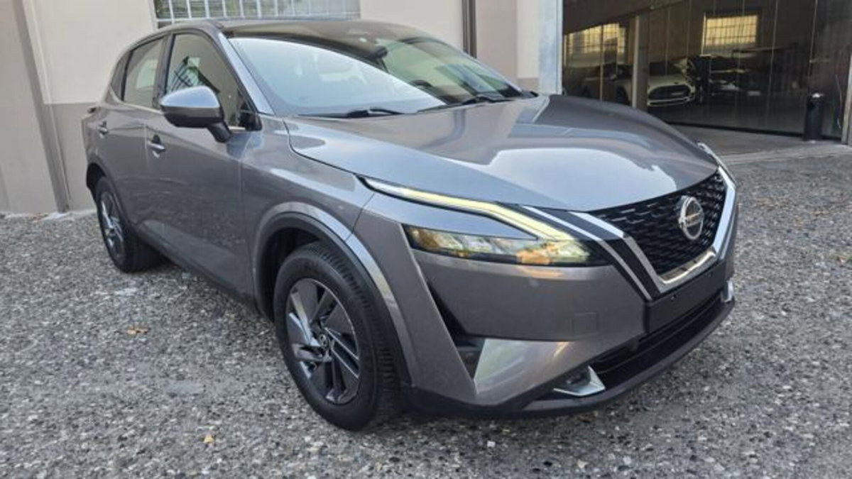 Nissan Qashqai 1.3 DIG-T 140 CV Business (3)