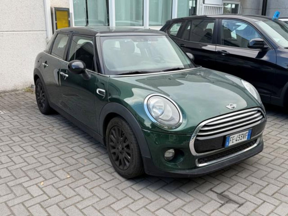 MINI Mini 1.5 Cooper Boost 5 porte (2)