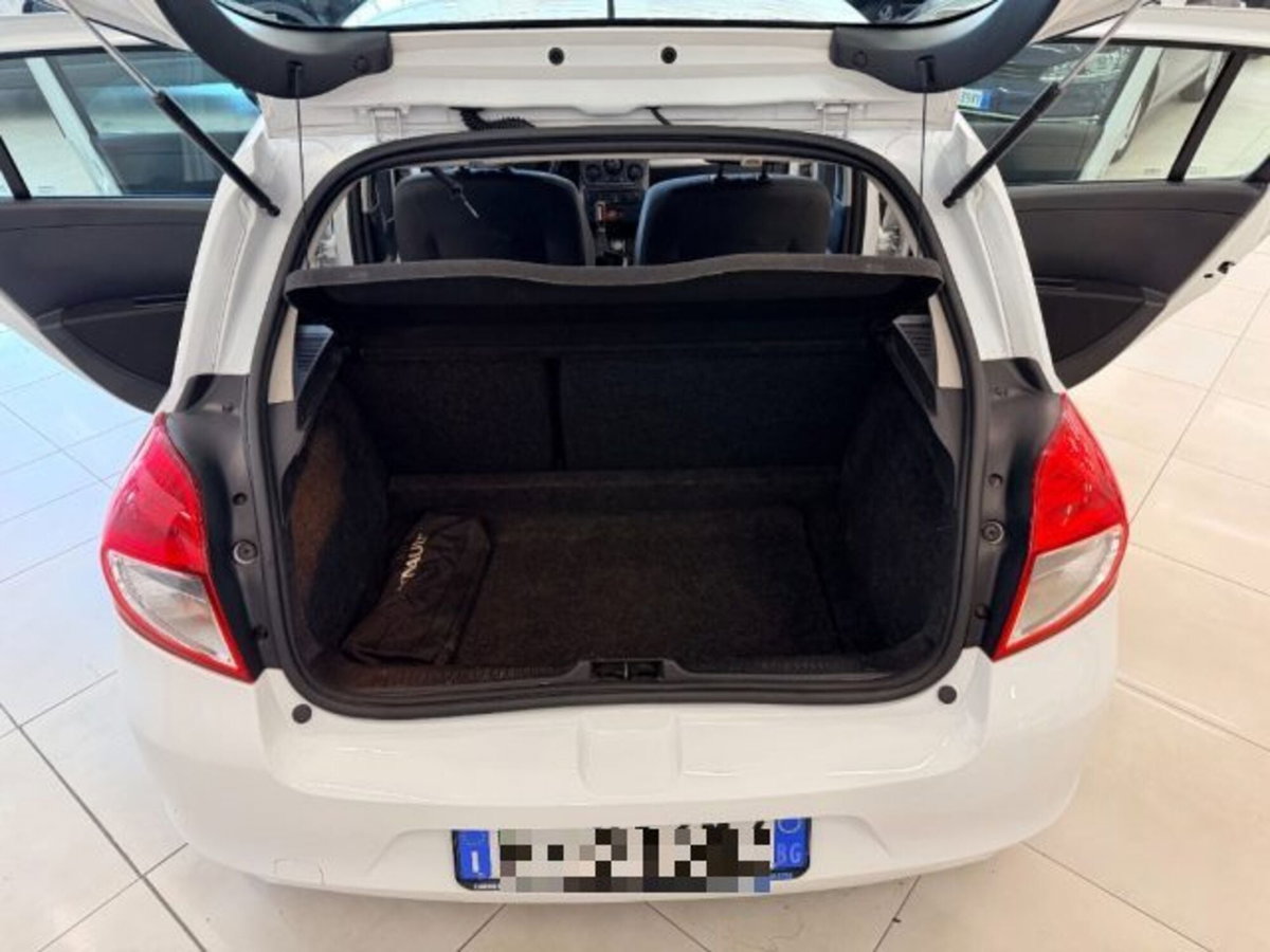 Renault Clio 1.2 16V 5 porte Luxe (11)