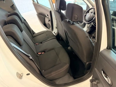 Renault Clio 1.2 16V 5 porte Luxe (12)