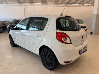 Renault Clio 1.2 16V 5 porte Luxe (7)