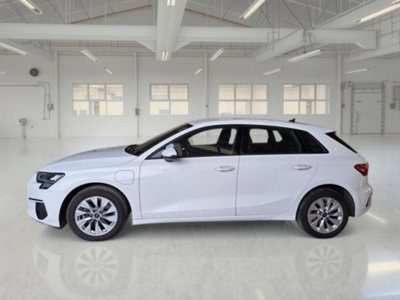 Audi A3 Sportback 40 TFSI e S tronic Business Advanced (5)