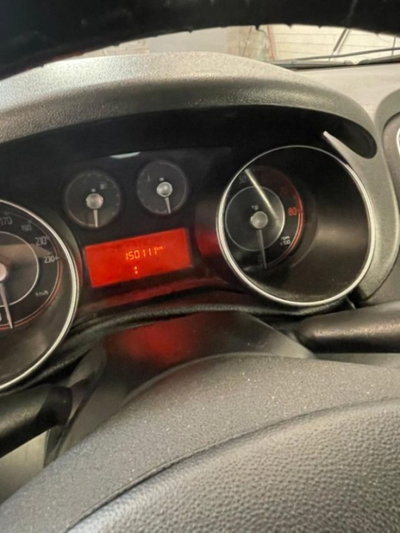 Fiat Punto 1.2 8V 5 porte Lounge (11)