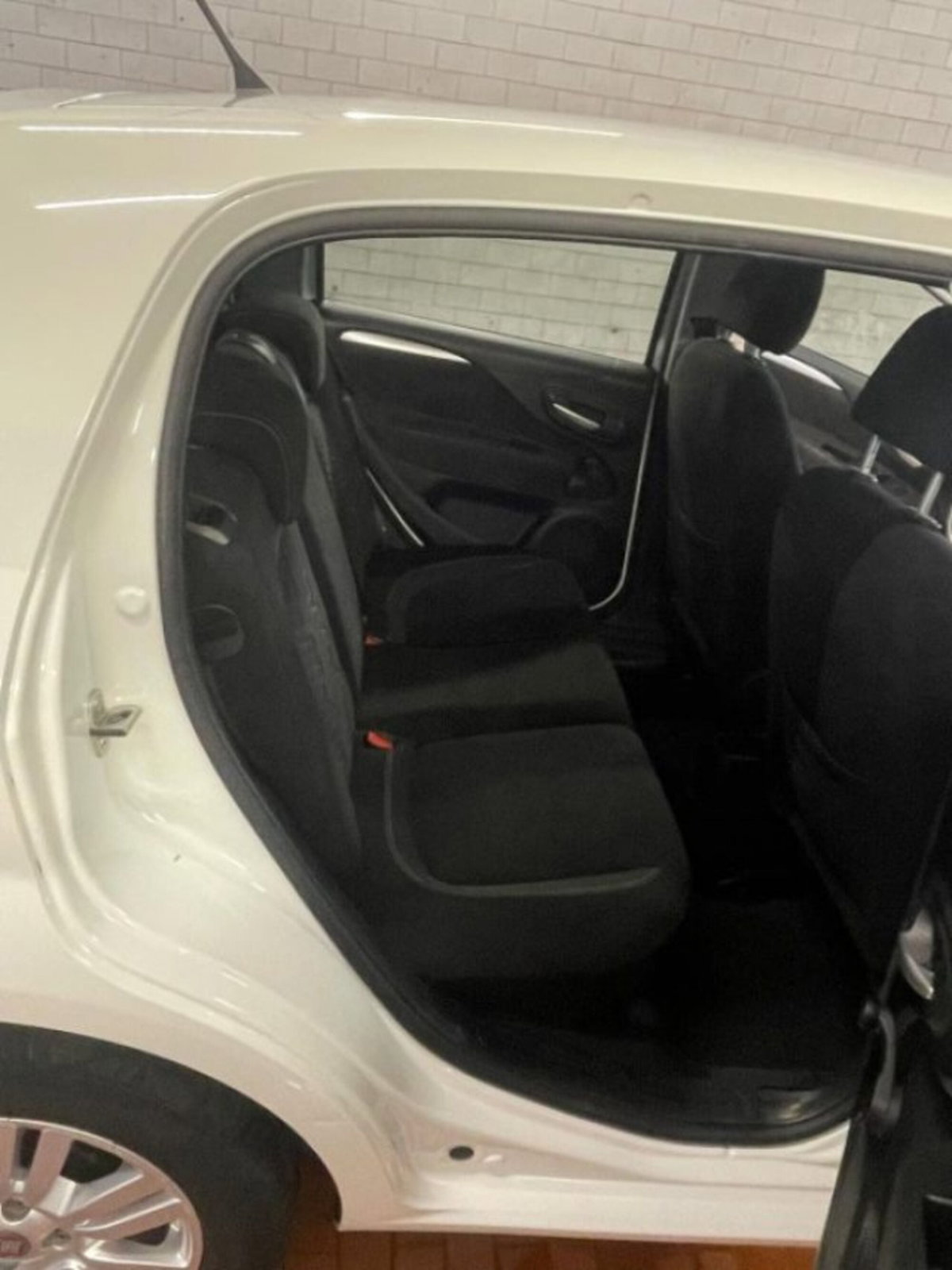 Fiat Punto 1.2 8V 5 porte Lounge (2)