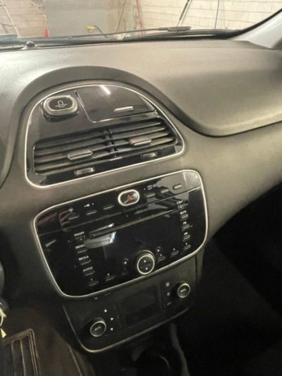 Fiat Punto 1.2 8V 5 porte Lounge (8)