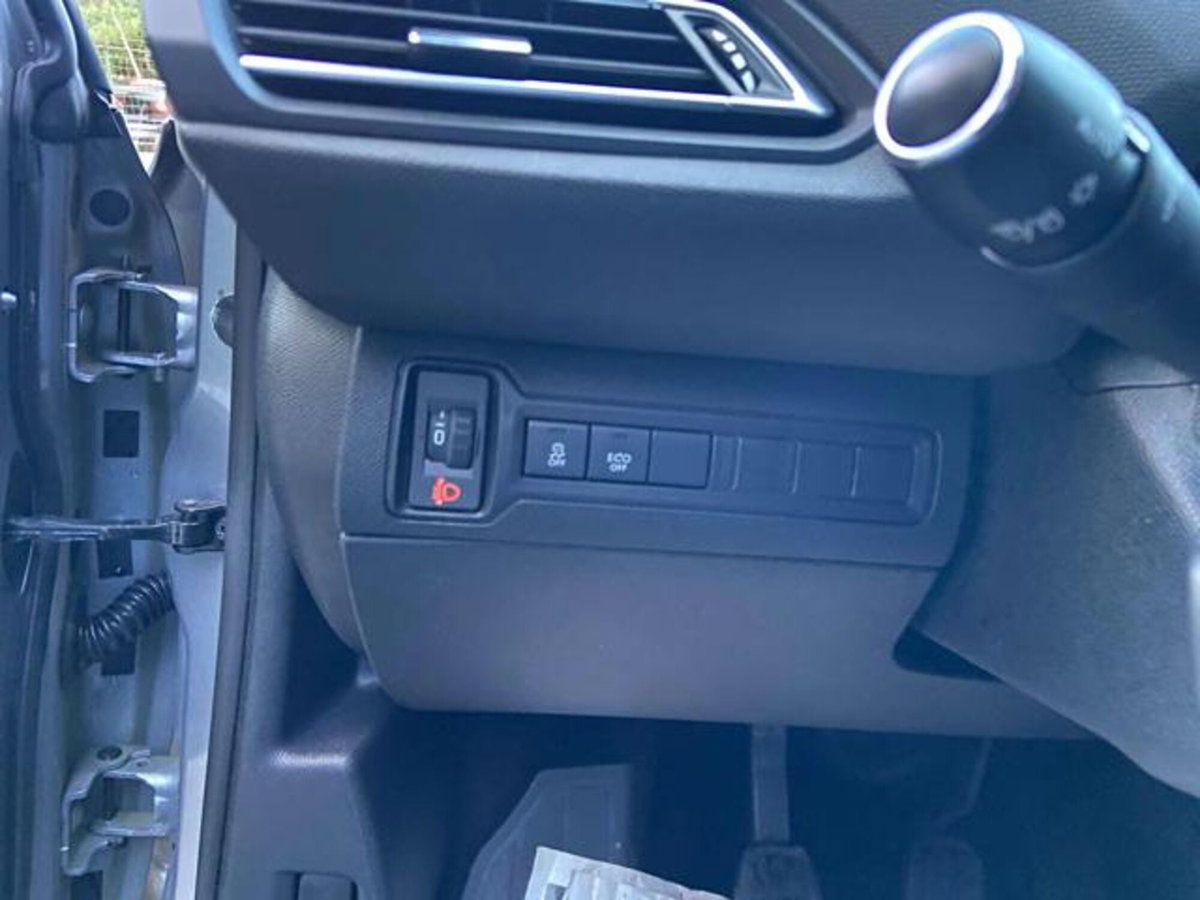 Peugeot 308 SW BlueHDi 120 S&S Active (9)