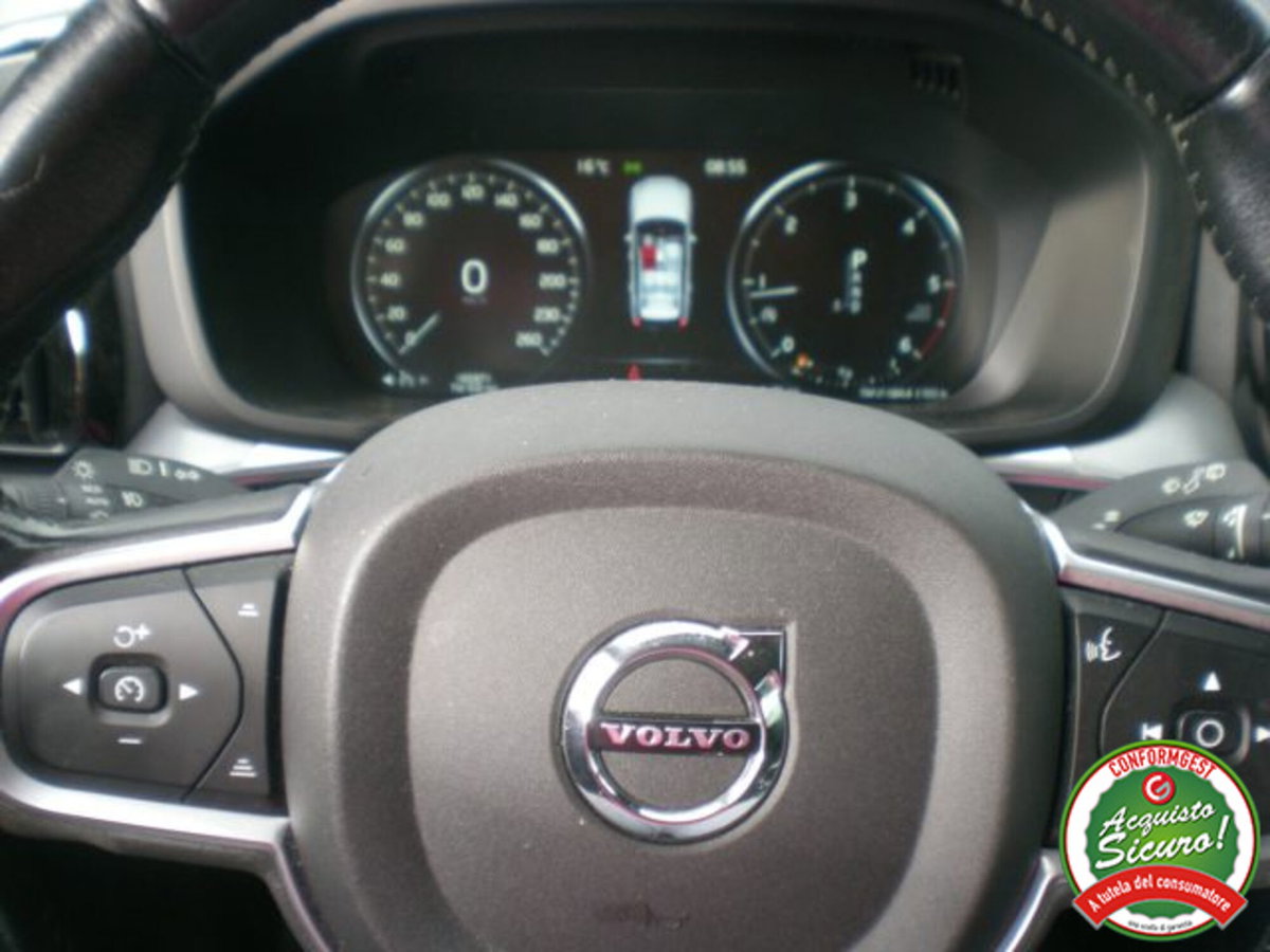 Volvo XC60 D4 Geartronic Momentum Pro (10)