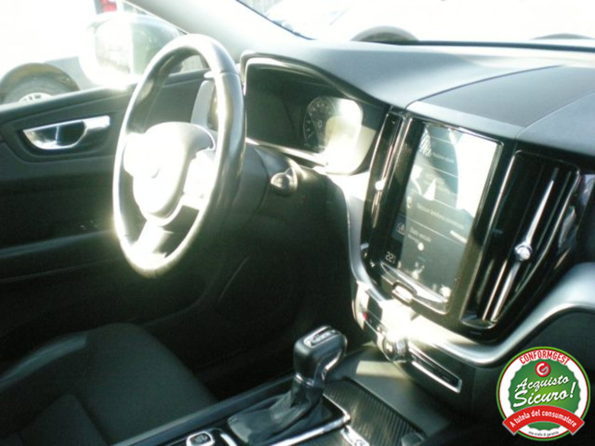 Volvo XC60 D4 Geartronic Momentum Pro (12)