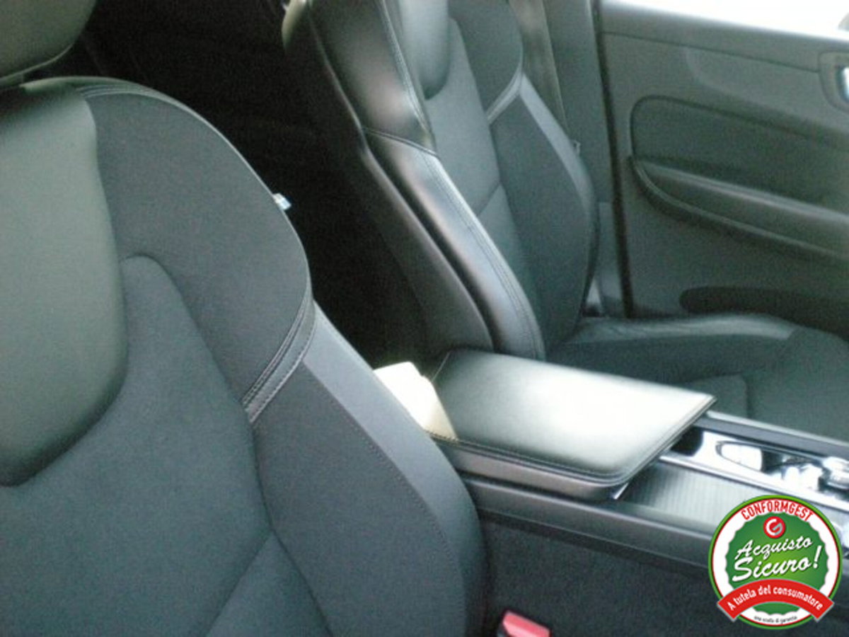 Volvo XC60 D4 Geartronic Momentum Pro (13)