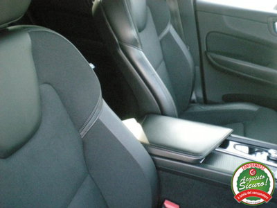 Volvo XC60 D4 Geartronic Momentum Pro (13)