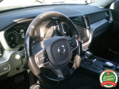 Volvo XC60 D4 Geartronic Momentum Pro (16)