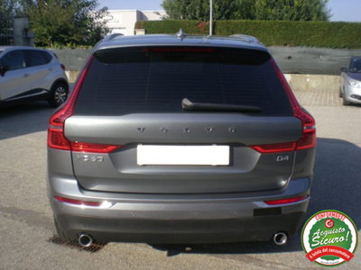 Volvo XC60 D4 Geartronic Momentum Pro (7)