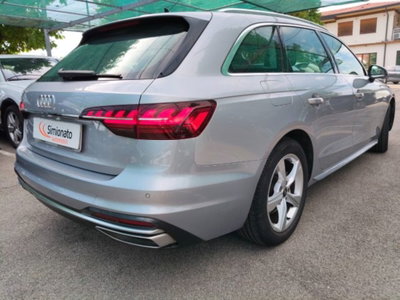 Audi A4 Avant 35 TDI/163 CV S tronic Business Advanced (4)
