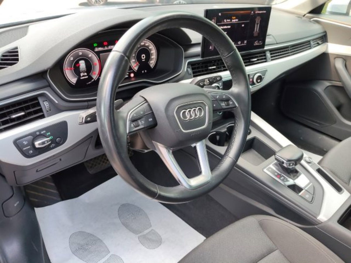 Audi A4 Avant 35 TDI/163 CV S tronic Business Advanced (7)