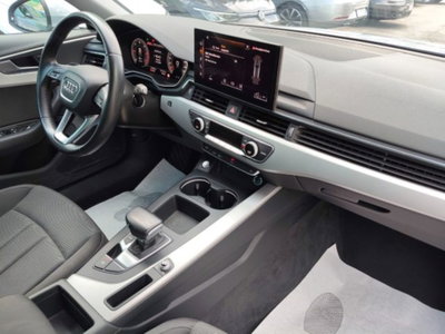 Audi A4 Avant 35 TDI/163 CV S tronic Business Advanced (9)